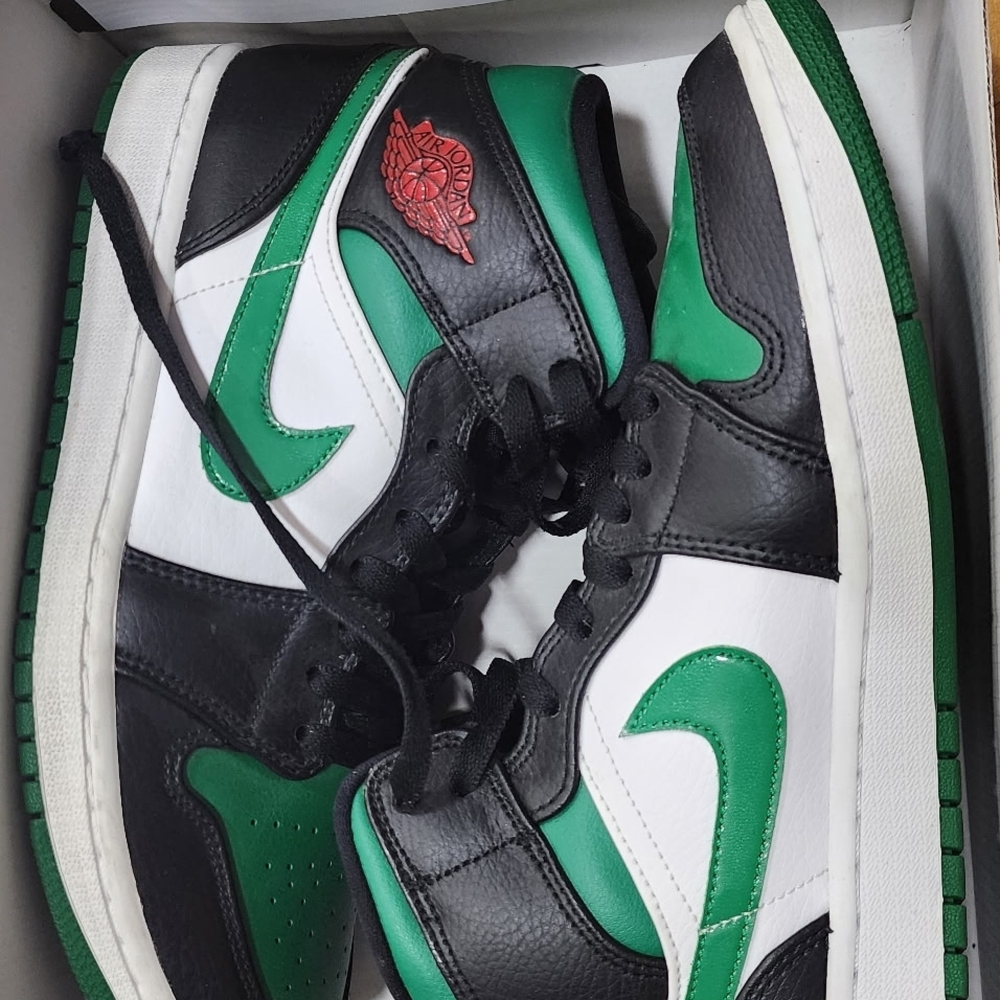 Jordan Spizike Low